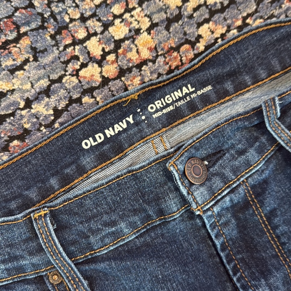 Old Navy Mid Rise Denim - Picture 2 of 2